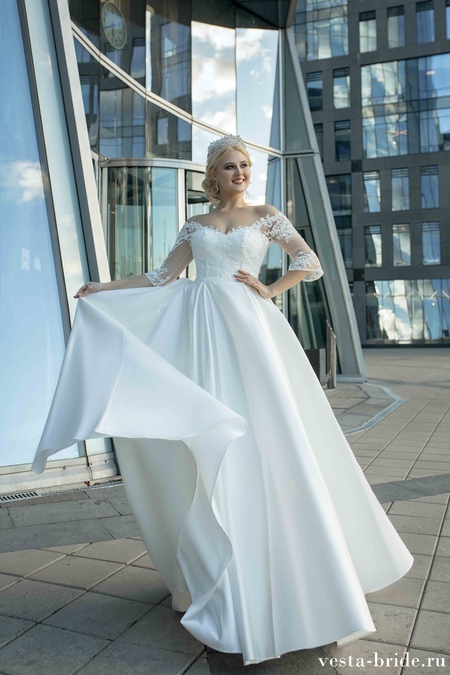 Атласное свадебное платье А-силуэта Альбина